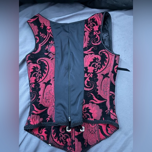 Black & Red Corset Vest - Picture 2 of 2